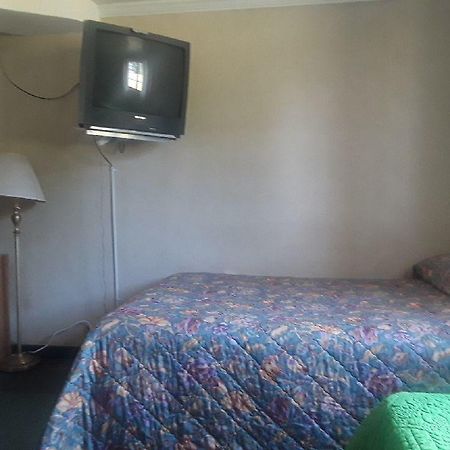 Maples Motel Sandusky Exterior photo